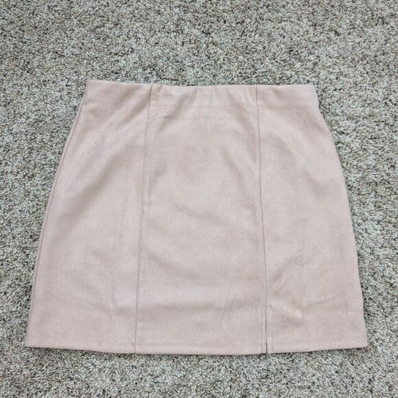 Francesca’s Faux Suede Mini Skirt | NWT | Women’s Small | Blush Pink - Picture 2 of 4